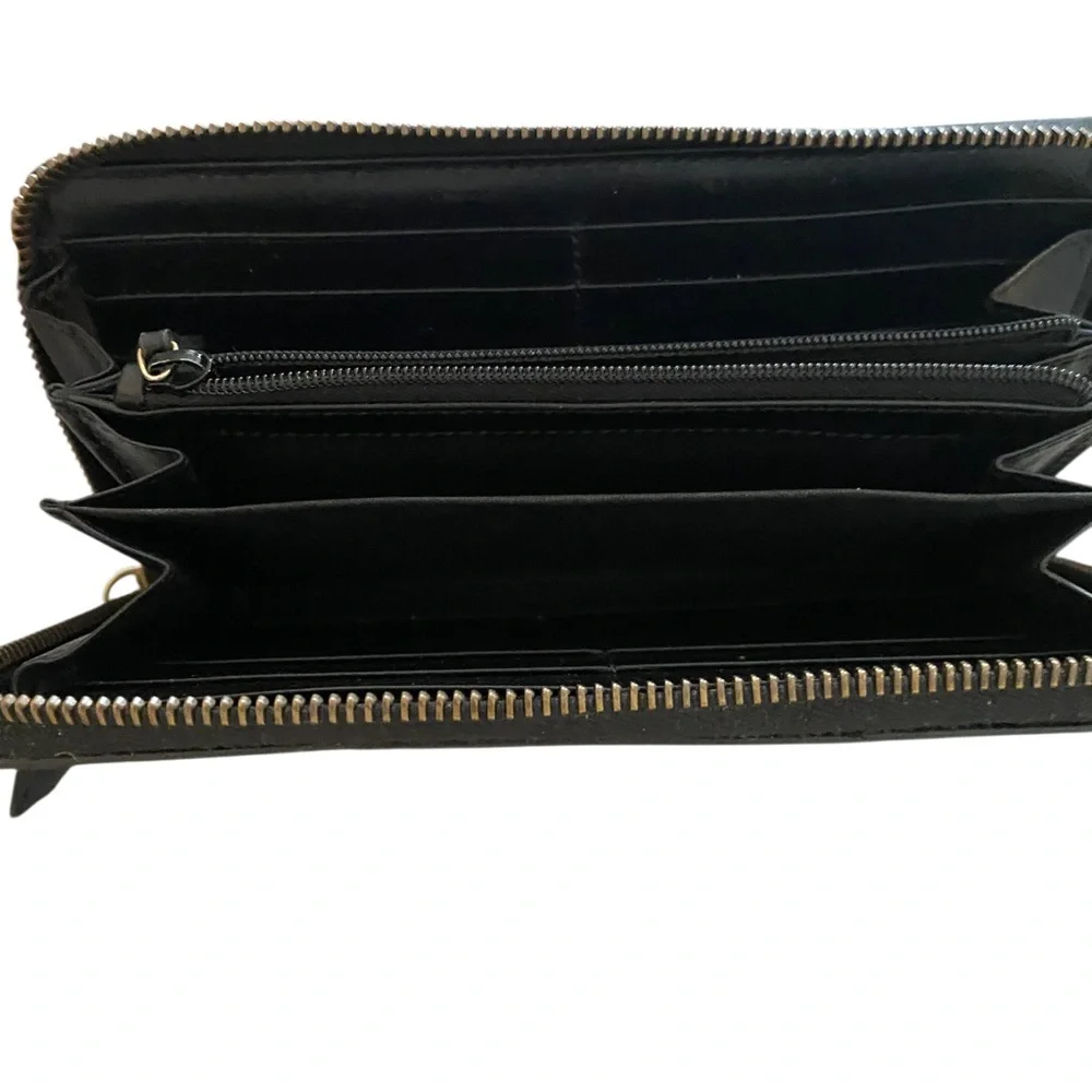 Gucci Black Quilted GG Zip-Around Leather Wallet with Gold Hardware - Picture 3 of 8